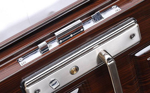 东宝24小时上门开锁公司